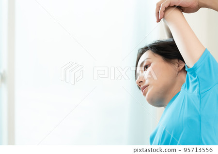 A woman receiving accommodation A woman receiving accommodation 95713556