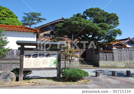 Kaga City, Ishikawa Prefecture: Hashidate Kitamaebune Village Museum + heavy heritage building guide sign Kaga City, Ishikawa Prefecture: Hashidate Kitamaebune Village Museum + heavy heritage building guide sign 95715134