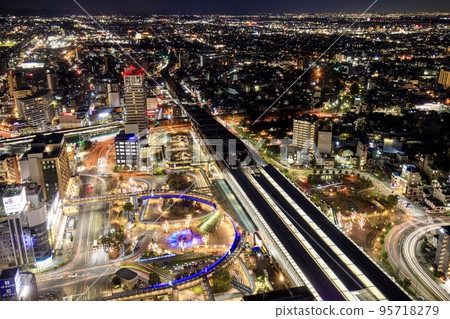岐阜市 岐阜市夜景從岐阜市43號塔頂樓的觀景台(岐阜站方向) 岐阜市 岐阜市夜景從岐阜市43號塔頂樓的觀景台(岐阜站方向) 95718279