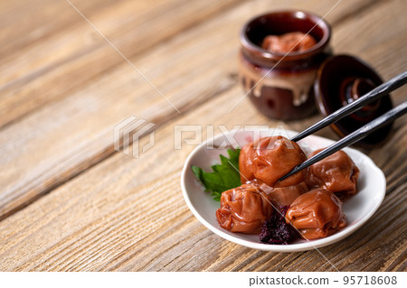 大梅干（Shiso-zuke Kishu Nanko Ume） 95718608