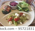 時尚的湯糰午餐 95721831