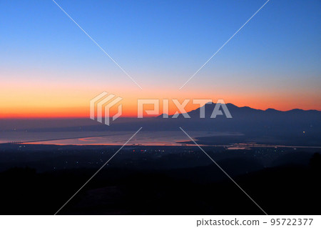 白木峰高原的早晨和日出 白木峰高原的早晨和日出 95722377