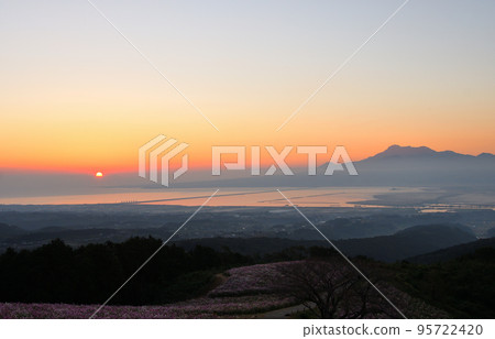 白木峰高原的早晨和日出 白木峰高原的早晨和日出 95722420