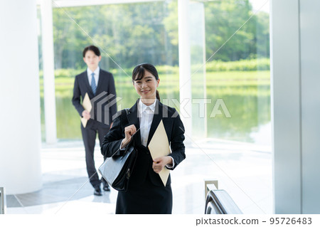 Job hunting 95726483