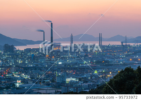 山口縣周南市廠區黃昏 山口縣周南市廠區黃昏 95733972