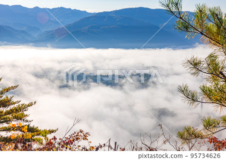 [Nagano Prefecture] A sea of clouds from the Acorn Panorama Observatory in Autumn 95734626