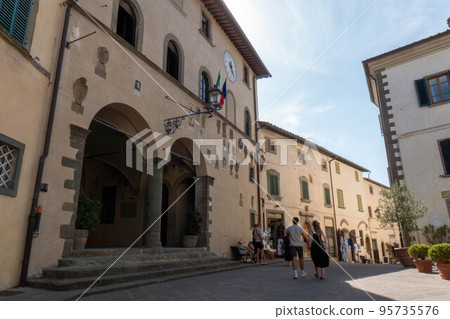 Castellina in Chianti, Siena, Tuscany, Italy: village view 95735576