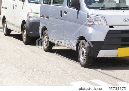 light car parallel parking 95735875