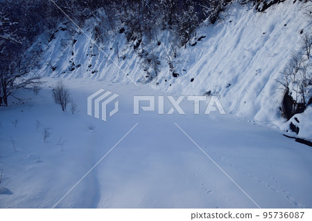 Hokkaido winter countryside 95736087