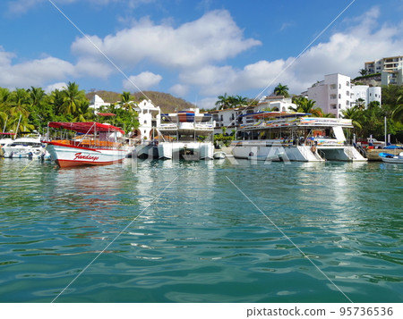 Huatulco Port, United Mexico 95736536