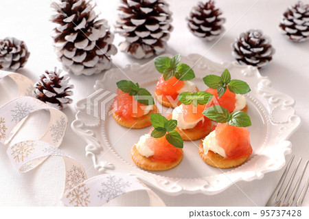 apple jam canapes apple jam canapes 95737428