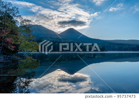 Lake Onneto and Akan Fuji in Autumn 95737473