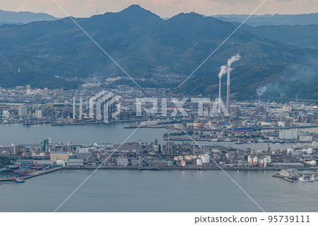 山口縣周南市廠區黃昏 山口縣周南市廠區黃昏 95739111