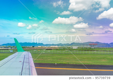 Izumo Airport Izumo Marriage Airport Runway (Izumo City, Shimane Prefecture) Izumo Airport Izumo Marriage Airport Runway (Izumo City, Shimane Prefecture) 95739739