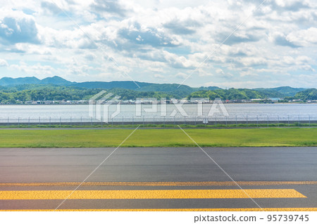 Izumo Airport Izumo Marriage Airport Runway (Izumo City, Shimane Prefecture) 95739745