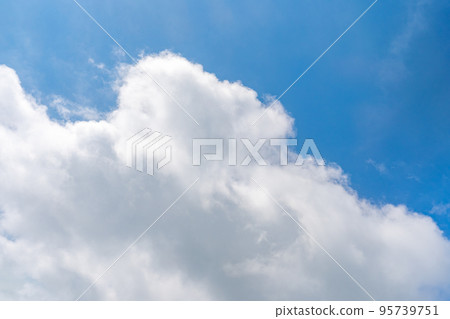 Blue sky, white clouds, refreshing image Blue sky, white clouds, refreshing image 95739751
