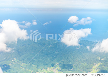Lake Shinji seen from an airplane (Izumo City, Shimane Prefecture) Lake Shinji seen from an airplane (Izumo City, Shimane Prefecture) 95739755
