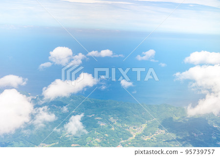 Lake Shinji seen from an airplane (Izumo City, Shimane Prefecture) Lake Shinji seen from an airplane (Izumo City, Shimane Prefecture) 95739757