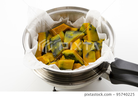 Steamed pumpkin 95740225