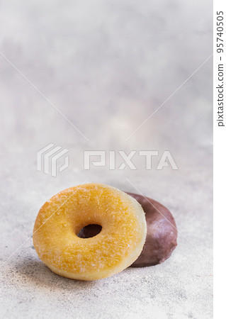 Classic donuts 95740505