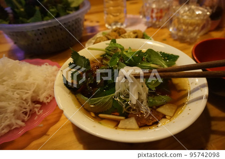越南河內特產包子茶 - 圖庫照片 越南河內特產包子茶 - 圖庫照片 95742098