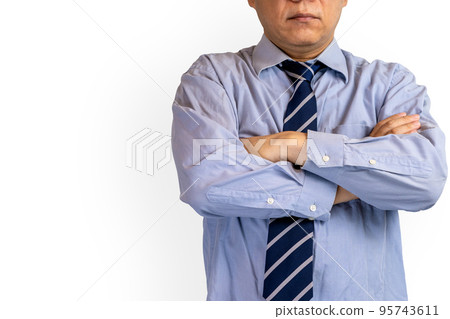 Businessman with arms crossed 95743611