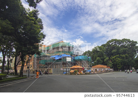The restoration of Notre Dame Cathedral of Saigon - Deterioration worse than estimated, restoration of Saigon Notre Dame Cathedral will need three more years. High-quality photo 95744613