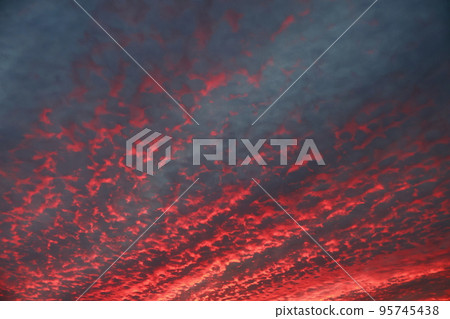 Sunset 95745438