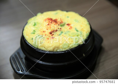 Gyeran jjim 95747681