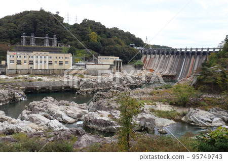 Embankment of Oi Dam (Ena City, Gifu Prefecture) 95749743