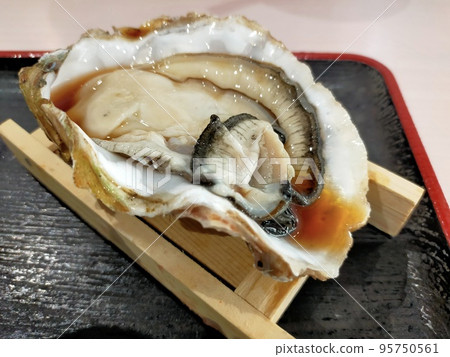 新鮮的牡蠣 新鮮的牡蠣 95750561