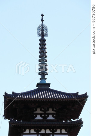 Yakushi-ji Temple East Pagoda that conveys the Hakuho era Yakushi-ji Temple East Pagoda that conveys the Hakuho era 95750786