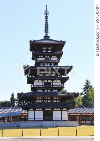 Yakushi-ji Temple East Pagoda that conveys the Hakuho era Yakushi-ji Temple East Pagoda that conveys the Hakuho era 95750787