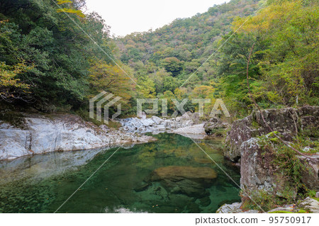 秋天的表彥峽谷 95750917