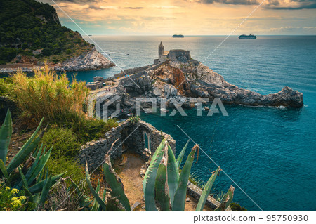 Beautiful view with St Peter church on the cliffs, Porto Venere 95750930