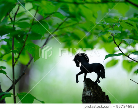 綠馬圖 綠馬圖 95754692