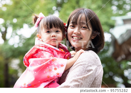 七五三祭女 95755282