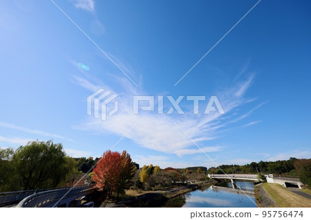 Townscape around Lake Senba 95756474