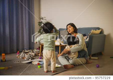 Childcare stress image 2nd child childcare Childcare stress image 2nd child childcare 95757229