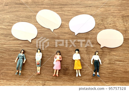 傾聽女性的意見、言論和聲音 95757328