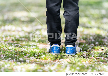 elementary student, primary school child, primary school student 95757605