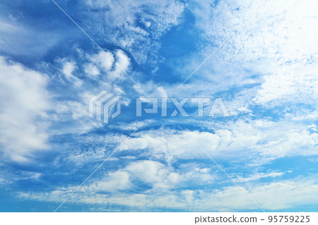 秋天天空和雲彩 秋天天空和雲彩 95759225