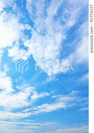 秋天天空和雲彩 秋天天空和雲彩 95759227