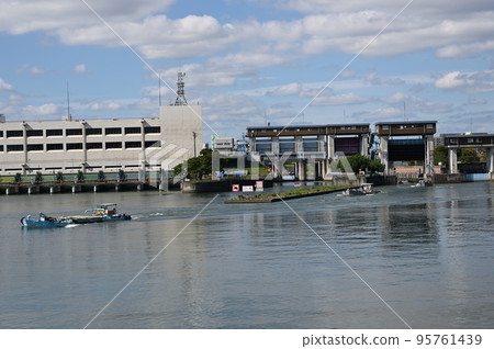 Kema Drainage Pump Station Yodogawa Great Barrier 95761439