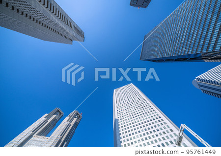 Tokyo cityscape in Japan Shinjuku subcenter. A view of the Keio Plaza Hotel, the Tokyo Metropolitan Government Building, skyscrapers, etc. 95761449