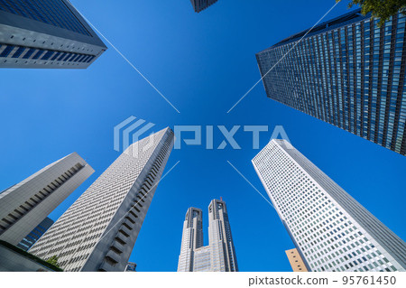 Tokyo cityscape in Japan Shinjuku subcenter. A view of the Keio Plaza Hotel, the Tokyo Metropolitan Government Building, skyscrapers, etc. 95761450