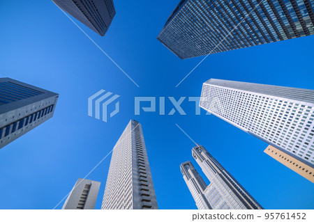 Tokyo cityscape in Japan Shinjuku subcenter. A view of the Keio Plaza Hotel, the Tokyo Metropolitan Government Building, skyscrapers, etc. 95761452