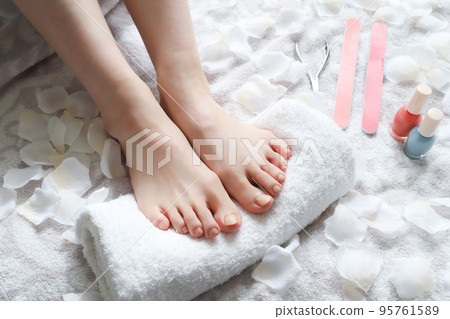 腳趾甲足部護理圖片 腳趾甲足部護理圖片 95761589