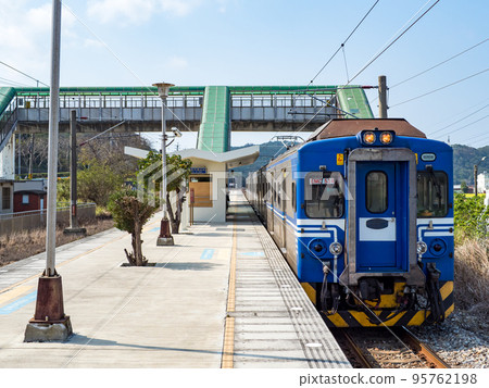 Scenery of railway in Miaoli,Taiwan. 95762198