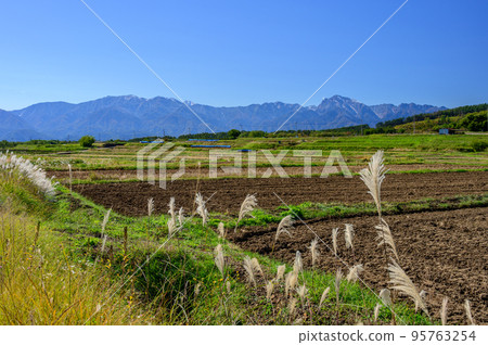 The Southern Alps and rural scenery of Tsugane The Southern Alps and rural scenery of Tsugane 95763254